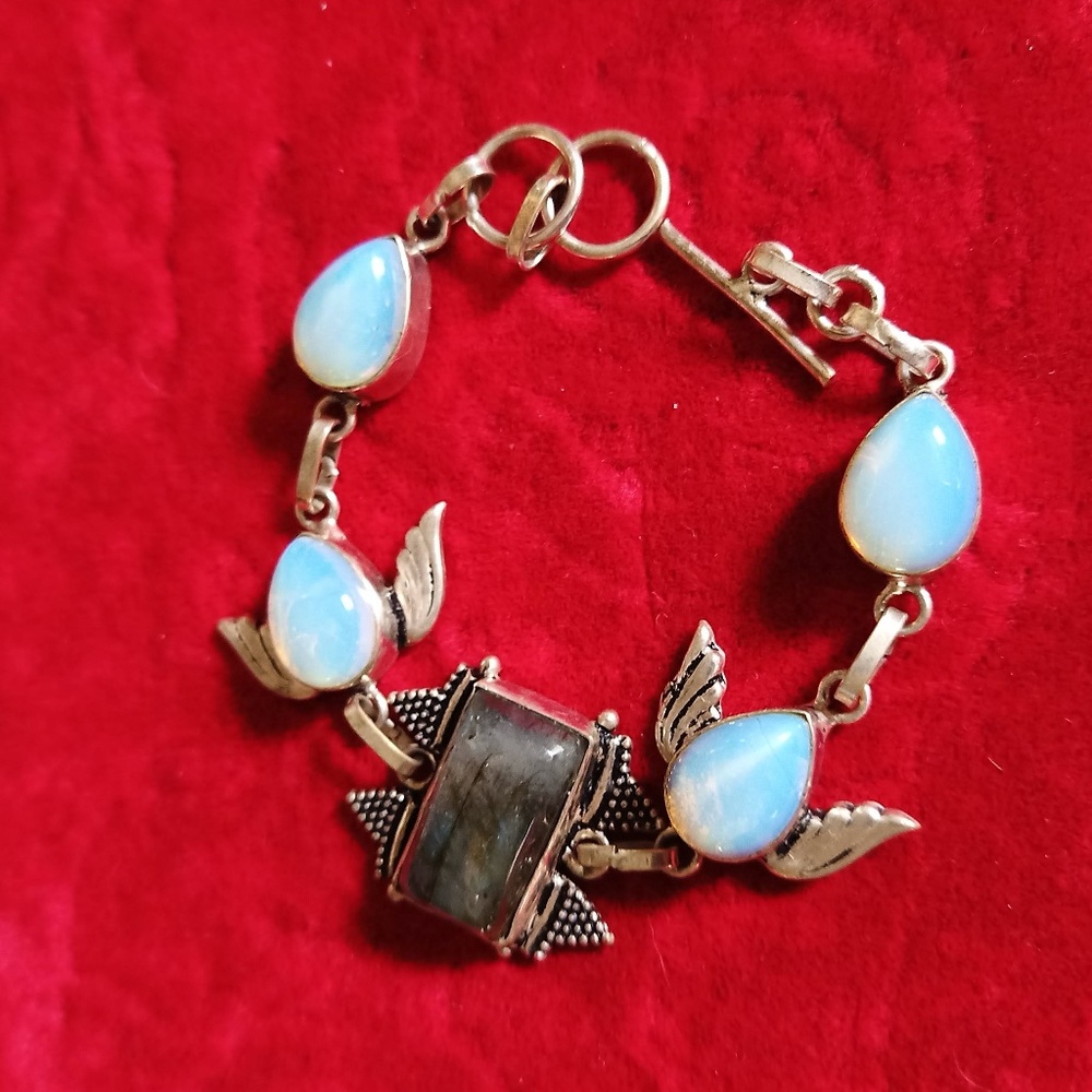 📿👠HANDMADE LABORADORITE AND MILKY TOPAZ braceler